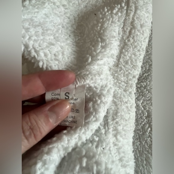 2 piece teddy jogger size small - Picture 5 of 5